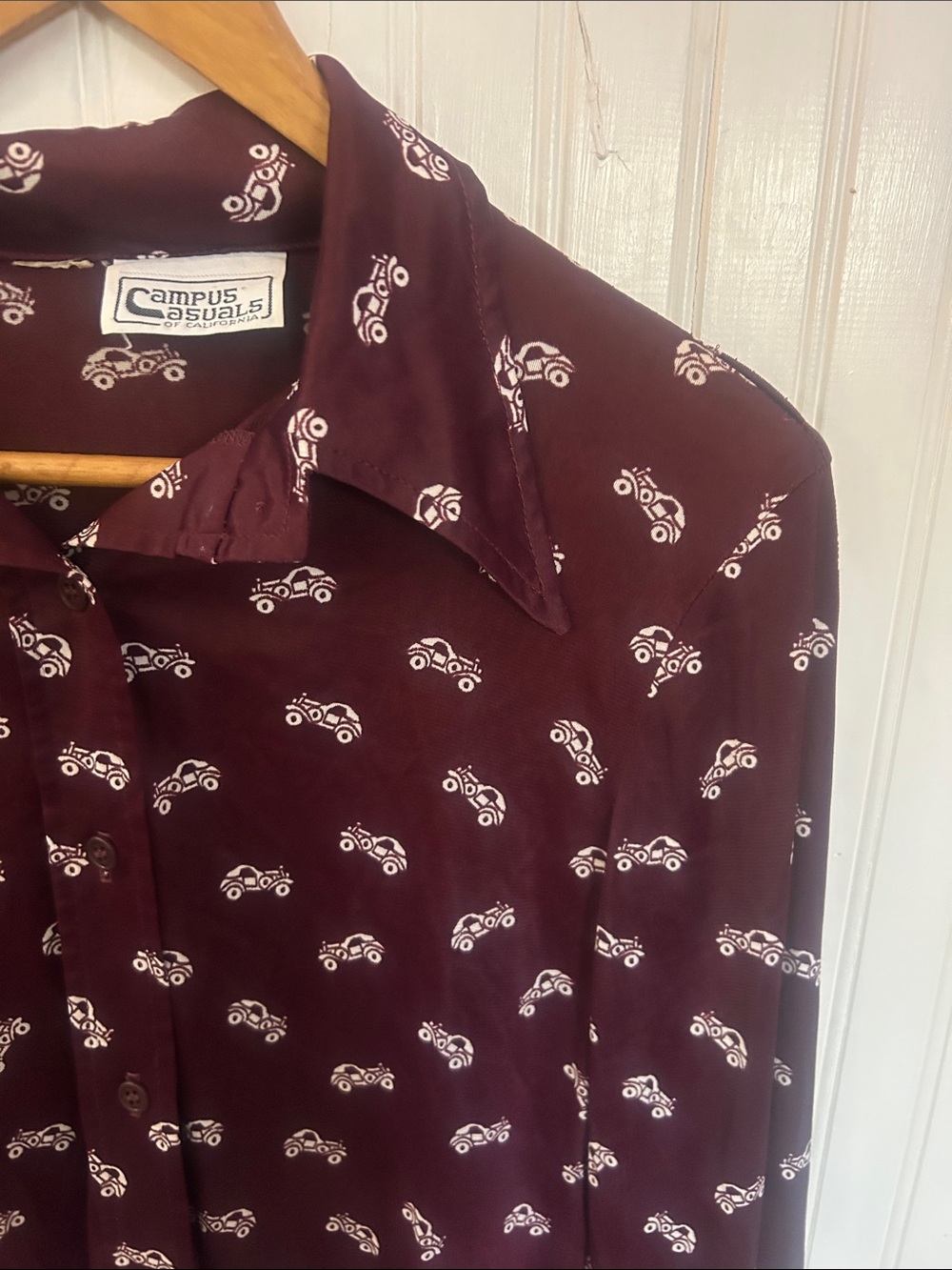 Vintage Campus Casuals Burgundy Button-Up Shirt with White Car Print, Size Small